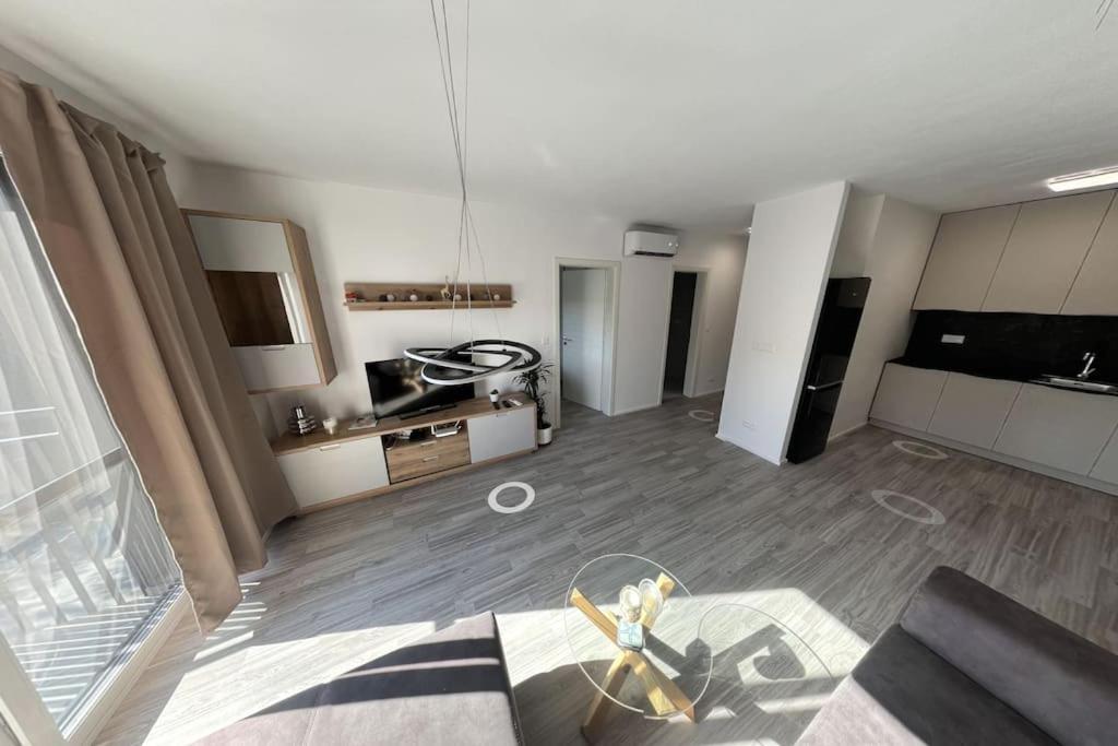 Moderne V Senici Apartmán